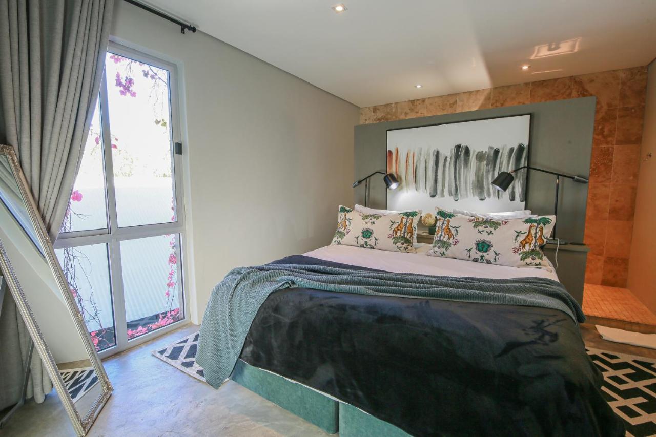 Suite 9 The Village Уиндхоек Екстериор снимка