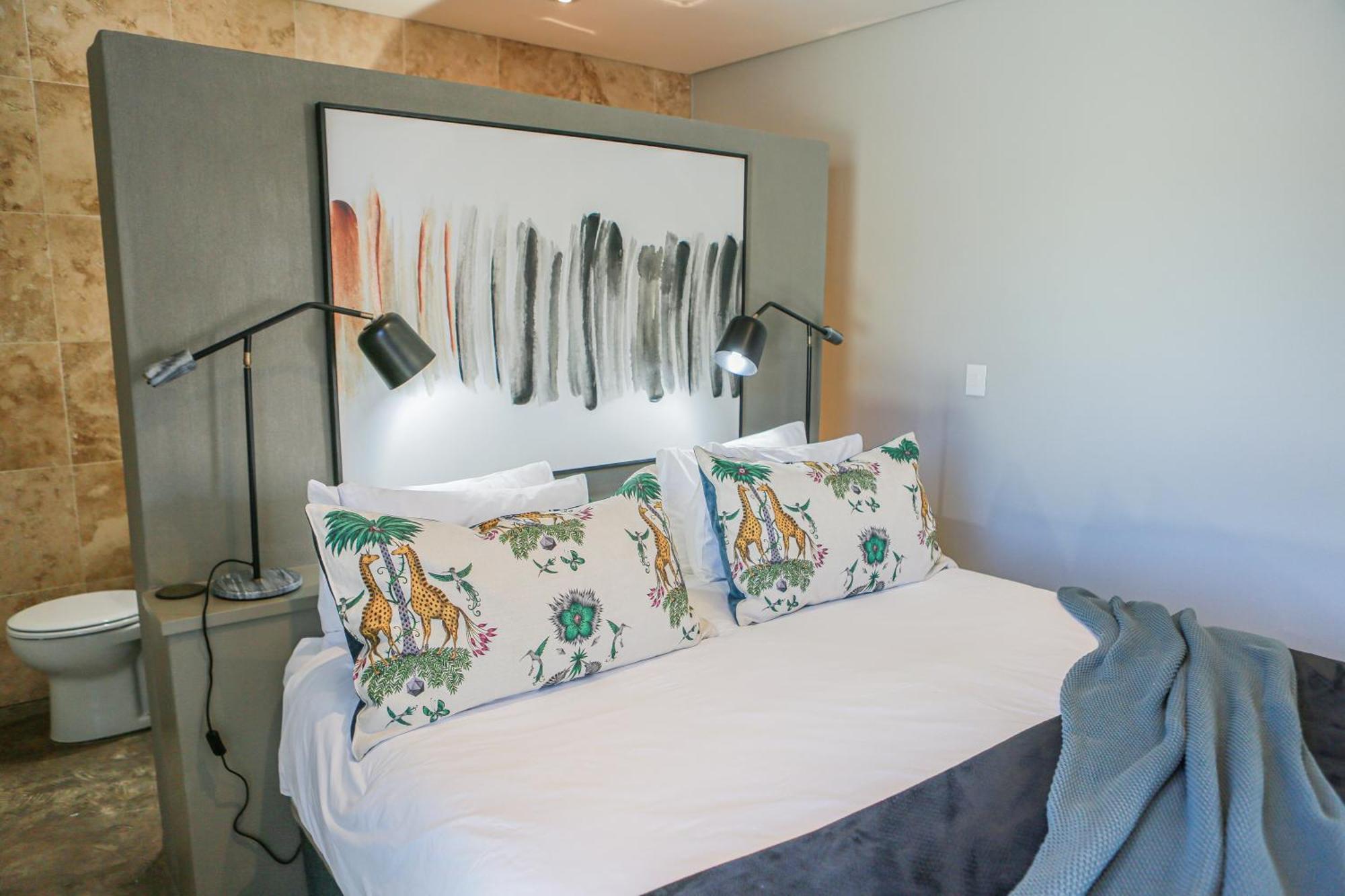 Suite 9 The Village Уиндхоек Екстериор снимка